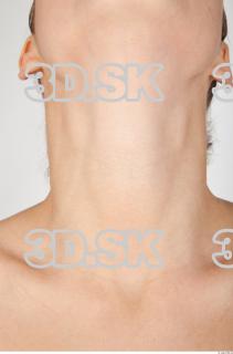 Neck texture of Della 0001